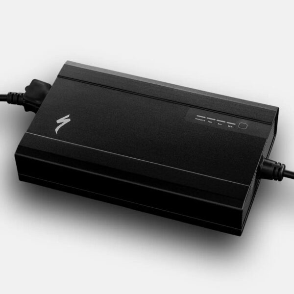 Chargeur Specialized Turbo 3.1 avec modes intelligents de recharge.jpg
