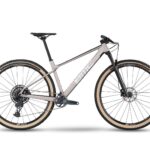 VTT BMC Twostroke 01 Three carbone premium pour marathon XC.jpg
